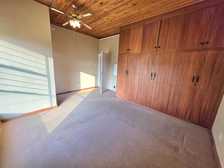 5 Bedroom Property for Sale in Panorama Free State